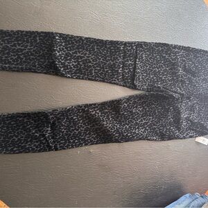 Old Navy Black and Gray Leopard Velvet Leggings